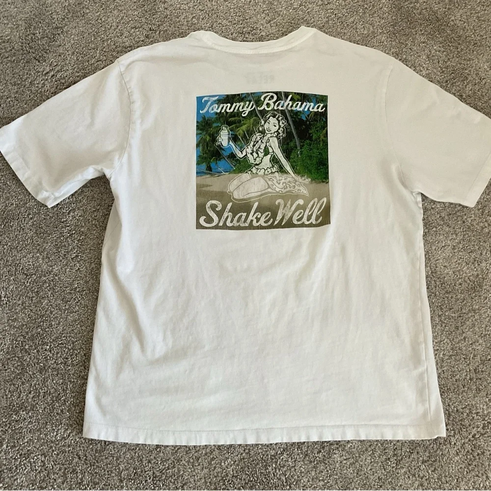 Tommy Bahama Tee Shirt Men’s Graphic Shake Well Hawaii Surf White S